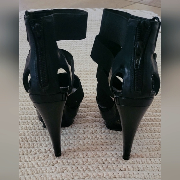 Jessica Simpson black heels - Picture 4 of 4